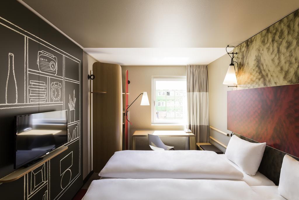Ibis Paris Le Bourget Ξενοδοχείο La Courneuve Εξωτερικό φωτογραφία